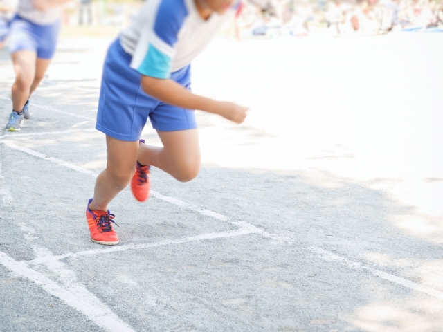 運動会で目立つ方法は 子供のシューズや靴下を工夫してみる うめログ